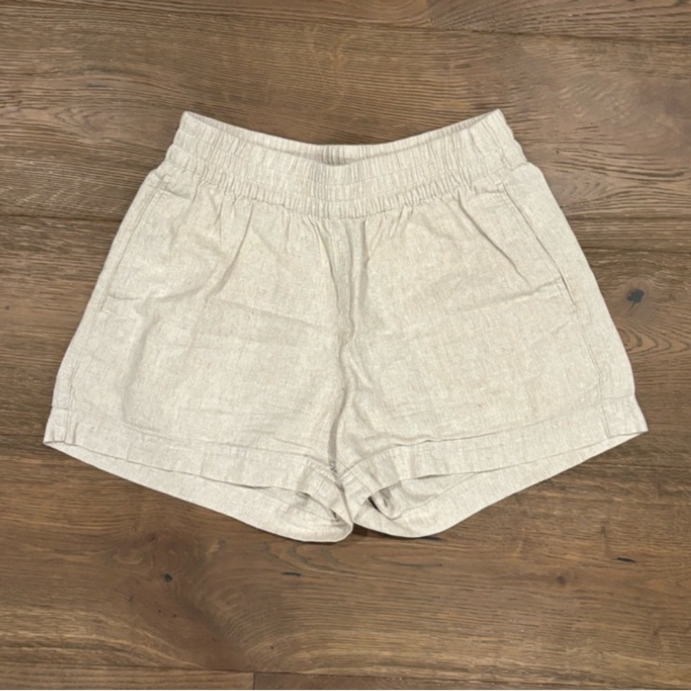 Women's Cream Linen Shorts